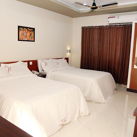 Anandkrishna Residency Hotel Guruvāyūr Exterior foto