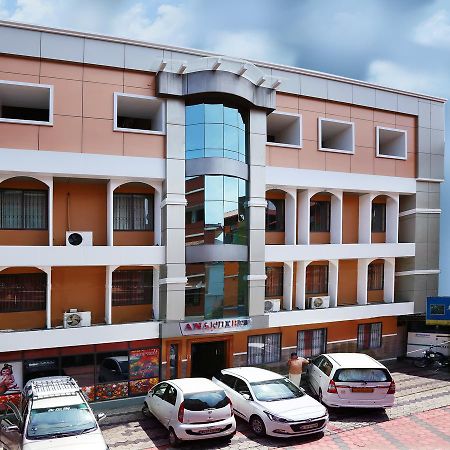 Anandkrishna Residency Hotel Guruvāyūr Exterior foto