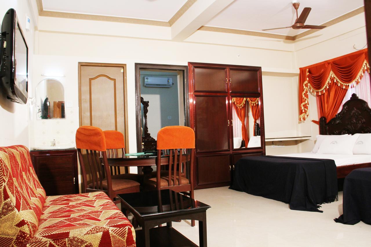 Anandkrishna Residency Hotel Guruvāyūr Exterior foto