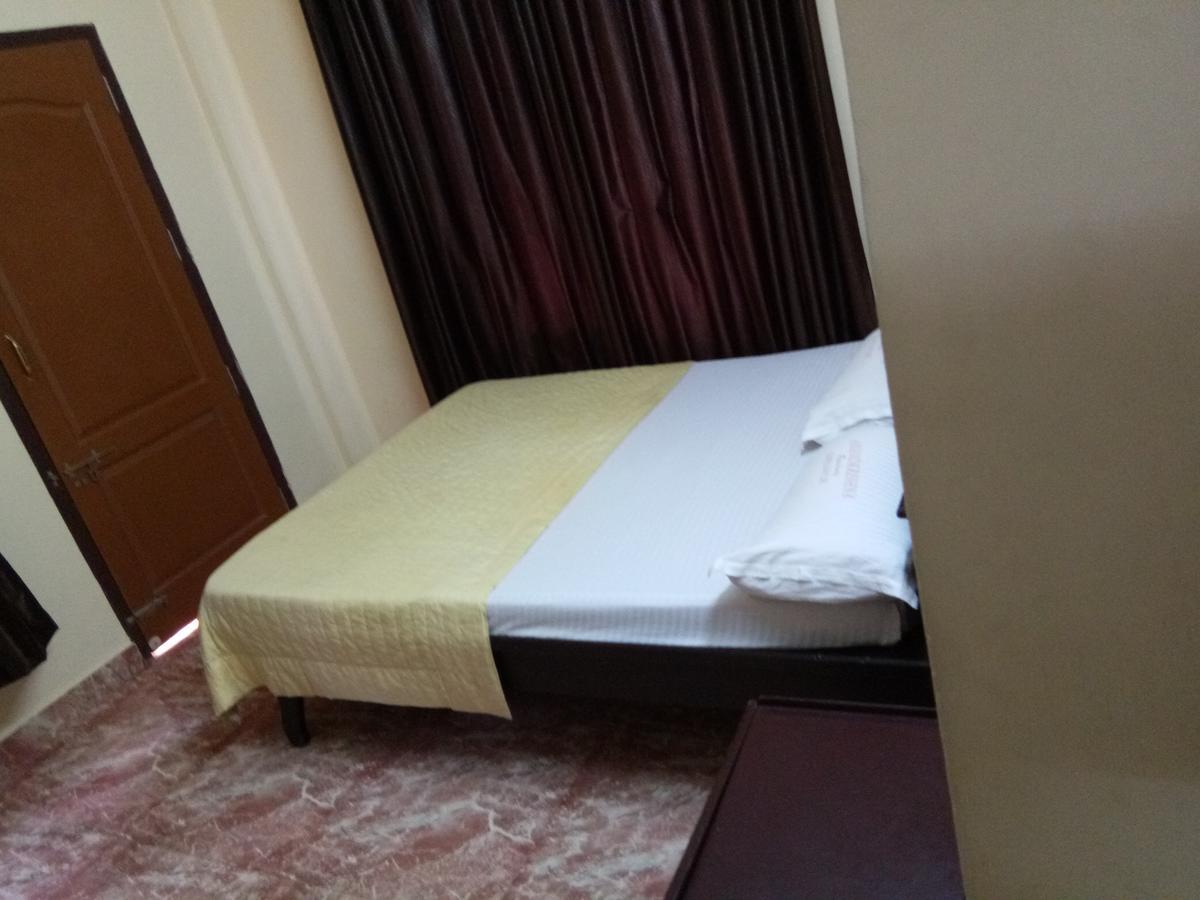 Anandkrishna Residency Hotel Guruvāyūr Exterior foto